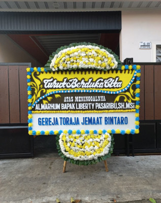Papan Bunga Duka di Hutaimbaru